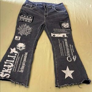 ROMWE  Hi-Rise Flared legs Women's Black Graphic JEANS size 3XL”